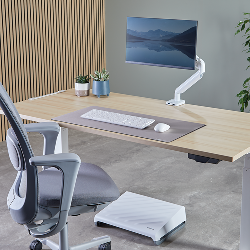 Breyta™ Desk Mat