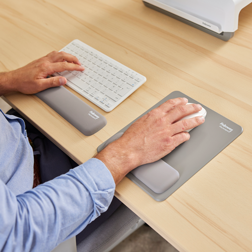 Breyta™ Mousepad Wrist Rest